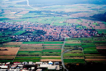 Vue aérienne de Du sud-est à le quartier Rot in St. Leon-Rot dans le département Bade-Wurtemberg, Allemagne