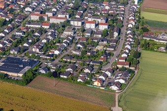 Vue aérienne de Nansenstraße x Am Wasserturm à Kandel dans le département Rhénanie-Palatinat, Allemagne