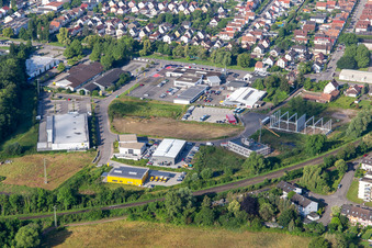 Vue aérienne de Zone commerciale Am Dorniggraben à Kandel dans le département Rhénanie-Palatinat, Allemagne