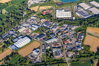 Vue aérienne de Industriestraße depuis l'ouest à Hagenbach dans le département Rhénanie-Palatinat, Allemagne