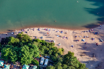 Vue aérienne de Plage nudiste à Epplesee à le quartier Forchheim in Rheinstetten dans le département Bade-Wurtemberg, Allemagne