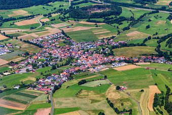 Vue aérienne de Du sud à Schondra dans le département Bavière, Allemagne