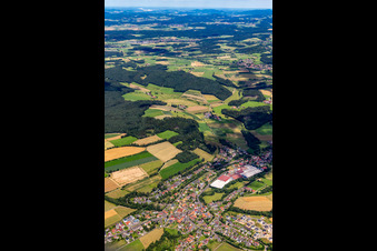 Vue aérienne de Bulles Förstina du sud-ouest à le quartier Lütter in Eichenzell dans le département Hesse, Allemagne