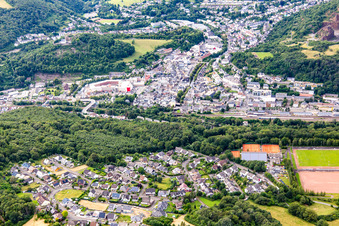 Vue aérienne de Kirn dans le département Rhénanie-Palatinat, Allemagne