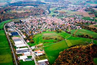 Vue aérienne de Ville du sud-ouest à Eschelbronn dans le département Bade-Wurtemberg, Allemagne