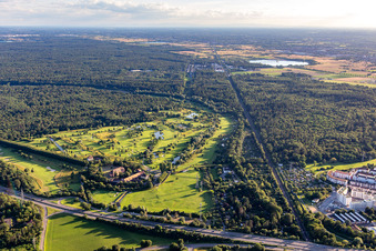 Vue aérienne de Terrain de golf Hofgut Scheibenhardt AG à le quartier Beiertheim-Bulach in Karlsruhe dans le département Bade-Wurtemberg, Allemagne