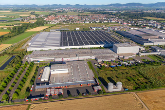 Vue aérienne de Tricor Packaging & Logistics AG à Offenbach an der Queich dans le département Rhénanie-Palatinat, Allemagne
