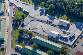 Vue aérienne de Serrure de camion de DLA Distribution Europe Germersheim à Lingenfeld dans le département Rhénanie-Palatinat, Allemagne