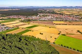Vue aérienne de De l'est à Rülzheim dans le département Rhénanie-Palatinat, Allemagne
