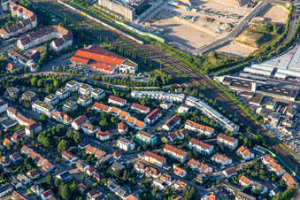 Vue aérienne de Famille REWE Klingelhöfer à Schwetzingen dans le département Bade-Wurtemberg, Allemagne