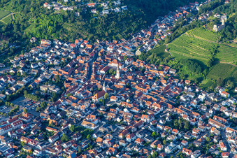 Vue aérienne de Centre de la vieille ville à Schriesheim dans le département Bade-Wurtemberg, Allemagne