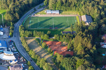 Vue aérienne de Terrain de sport FC Ober-Abtsteinach 1922 eV à le quartier Ober-Abtsteinach in Abtsteinach dans le département Hesse, Allemagne