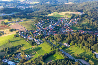 Vue aérienne de Quartier Siedelsbrunn in Wald-Michelbach dans le département Hesse, Allemagne