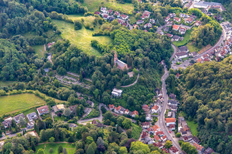 Vue aérienne de Église Sainte-Marie - Paroisse évangélique Schönberg-Wilmshausen à le quartier Schönberg in Bensheim dans le département Hesse, Allemagne