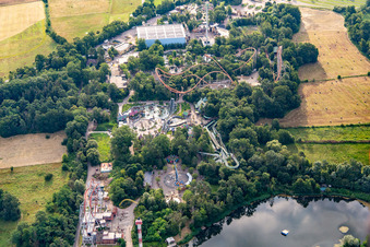 Vue aérienne de BigFM Expedition GeForce dans un parc de vacances en Allemagne à Haßloch dans le département Rhénanie-Palatinat, Allemagne