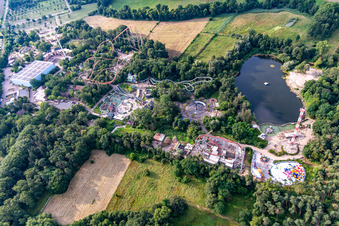 Enregistrement par drone de Parc de vacances Allemagne à Haßloch dans le département Rhénanie-Palatinat, Allemagne