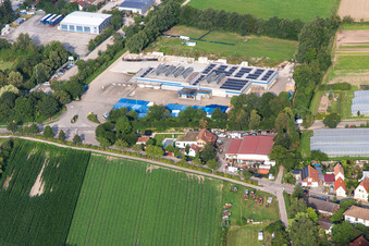 Vue aérienne de Bührmann Weine GmbH et Pierres Naturelles et Transports Kohler à Zeiskam dans le département Rhénanie-Palatinat, Allemagne