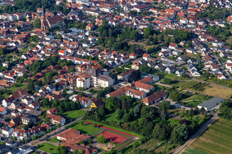 Vue oblique de Abbaye Saint-Paul de Herxheim à Herxheim bei Landau dans le département Rhénanie-Palatinat, Allemagne