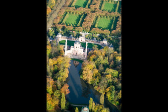 Photographie aérienne de Mosquée / Temple maure dans le jardin du château Schwetzingen à Schwetzingen dans le département Bade-Wurtemberg, Allemagne