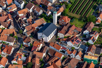 Vue aérienne de Église Saint-Louis à Eschbach dans le département Rhénanie-Palatinat, Allemagne