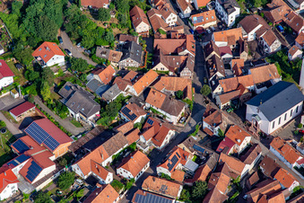 Vue aérienne de Route des vins x Löwenthal à Eschbach dans le département Rhénanie-Palatinat, Allemagne