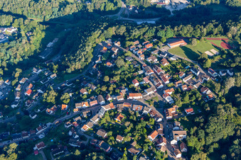 Vue d'oiseau de Lemberg dans le département Rhénanie-Palatinat, Allemagne