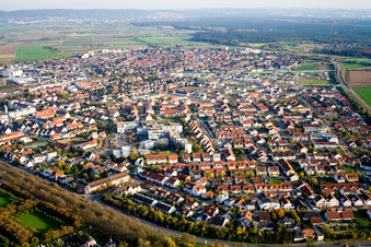 Vue aérienne de Clinique GRN Schwetzingen à Schwetzingen dans le département Bade-Wurtemberg, Allemagne