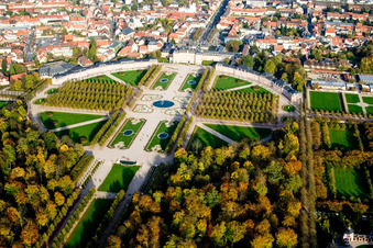 Image drone de Jardin du château Schwetzingen à Schwetzingen dans le département Bade-Wurtemberg, Allemagne