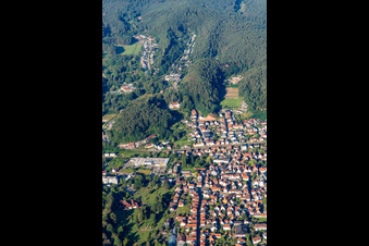 Vue aérienne de Auberge de jeunesse Felsenland Dahn à Dahn dans le département Rhénanie-Palatinat, Allemagne