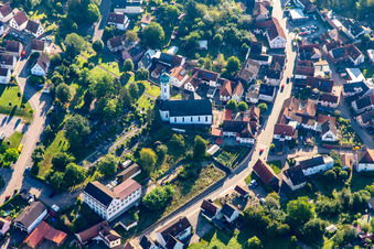 Vue oblique de Busenberg dans le département Rhénanie-Palatinat, Allemagne
