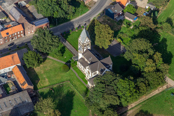 Vue aérienne de Saint Joseph à le quartier Laffeld in Heinsberg dans le département Rhénanie du Nord-Westphalie, Allemagne