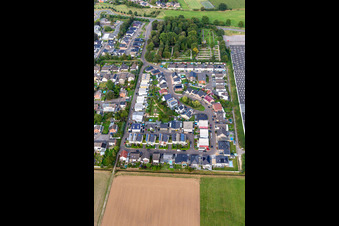Vue aérienne de Korbmacherstrasse à le quartier Hilfarth in Hückelhoven dans le département Rhénanie du Nord-Westphalie, Allemagne