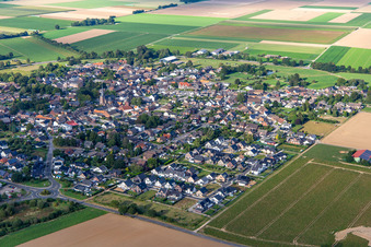 Vue aérienne de Ville du sud-ouest à le quartier Kückhoven in Erkelenz dans le département Rhénanie du Nord-Westphalie, Allemagne
