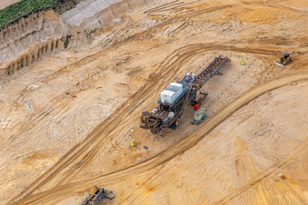 Vue aérienne de Partie d'un tapis roulant dans la mine de lignite à ciel ouvert de Garzweiler à le quartier Immerath in Erkelenz dans le département Rhénanie du Nord-Westphalie, Allemagne