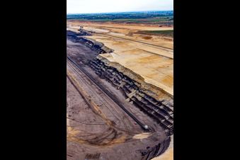 Photographie aérienne de Vue de la mine de lignite à ciel ouvert de Garzweiler depuis le nord à le quartier Borschemich in Erkelenz dans le département Rhénanie du Nord-Westphalie, Allemagne