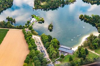 Vue aérienne de BBC Brachelen Boat Club et Aloha Beach House au lac Kapbusch à le quartier Brachelen in Hückelhoven dans le département Rhénanie du Nord-Westphalie, Allemagne
