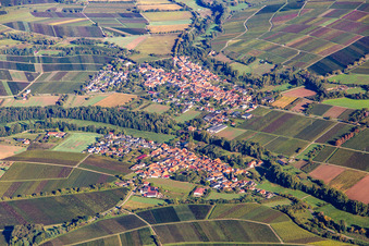 Vue aérienne de Villages du Klingbachtal à le quartier Klingen in Heuchelheim-Klingen dans le département Rhénanie-Palatinat, Allemagne
