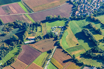 Vue aérienne de Cirque pendant le démontage à Rohrbach dans le département Rhénanie-Palatinat, Allemagne