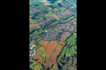 Vue aérienne de Villages du Klingbachtal à le quartier Billigheim in Billigheim-Ingenheim dans le département Rhénanie-Palatinat, Allemagne