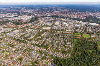 Vue aérienne de Pulverhausstr à le quartier Grünwinkel in Karlsruhe dans le département Bade-Wurtemberg, Allemagne