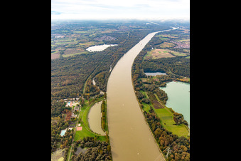Photographie aérienne de Rhin avec crue à Rheinstrandbad Rappenwört à le quartier Daxlanden in Karlsruhe dans le département Bade-Wurtemberg, Allemagne