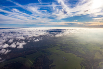 Vue aérienne de Nuages sur les Vosges du Nord à Roppeviller dans le département Moselle, France