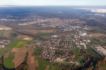 Vue aérienne de Vue sur Pirmasens à le quartier Winzeln in Pirmasens dans le département Rhénanie-Palatinat, Allemagne