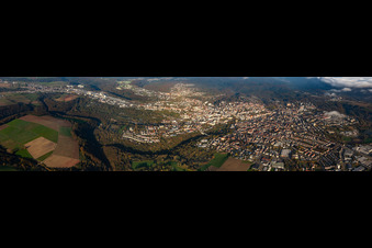 Vue aérienne de Vue d'ensemble de la ville depuis l'ouest à le quartier Winzeln in Pirmasens dans le département Rhénanie-Palatinat, Allemagne