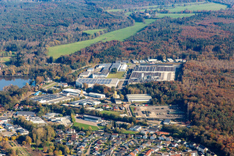 Vue aérienne de Zone industrielle Est avec Wasem Logistik GmbH, HKL Center Homburg et Chr. Ufer GmbH à le quartier Eichelscheiderhof in Waldmohr dans le département Rhénanie-Palatinat, Allemagne