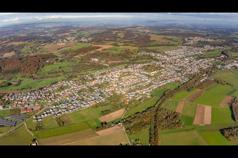 Vue aérienne de Vue générale depuis le sud-ouest à le quartier Kübelberg in Schönenberg-Kübelberg dans le département Rhénanie-Palatinat, Allemagne