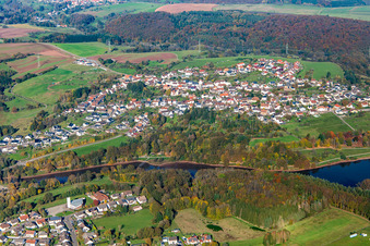 Vue aérienne de Réservoir d'Ohmbach à le quartier Sand in Schönenberg-Kübelberg dans le département Rhénanie-Palatinat, Allemagne