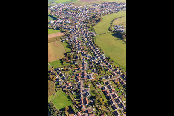 Vue aérienne de Ville vue de l'ouest à le quartier Miesau in Bruchmühlbach-Miesau dans le département Rhénanie-Palatinat, Allemagne