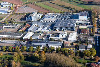 Vue oblique de Zone industrielle dans le Krummenäckern à le quartier Webenheim in Blieskastel dans le département Sarre, Allemagne