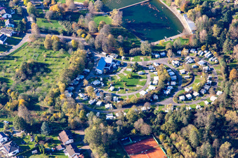 Vue aérienne de Camping Mühlenweiher à le quartier Kirkel-Neuhäusel in Kirkel dans le département Sarre, Allemagne